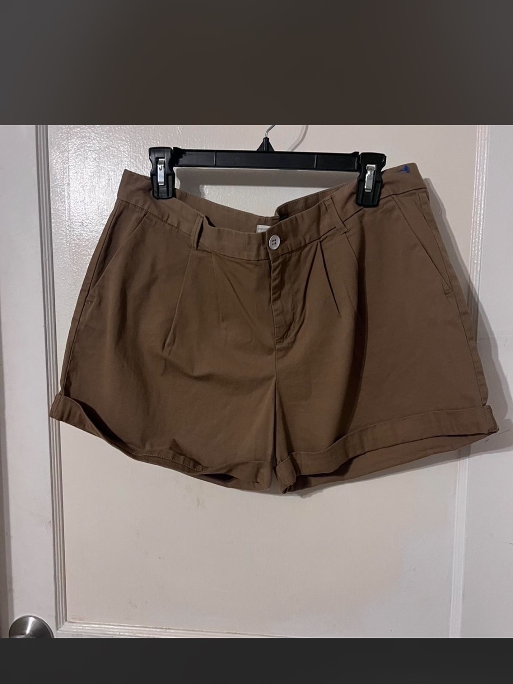 Old Navy Brown Rolled-Hem Women's Shorts